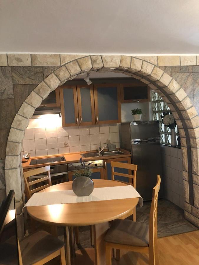 Apartments Barbara セニ エクステリア 写真