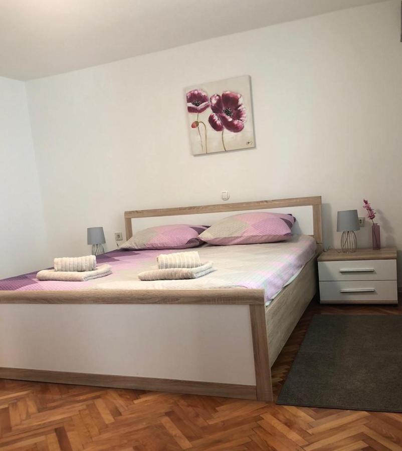 Apartments Barbara セニ エクステリア 写真